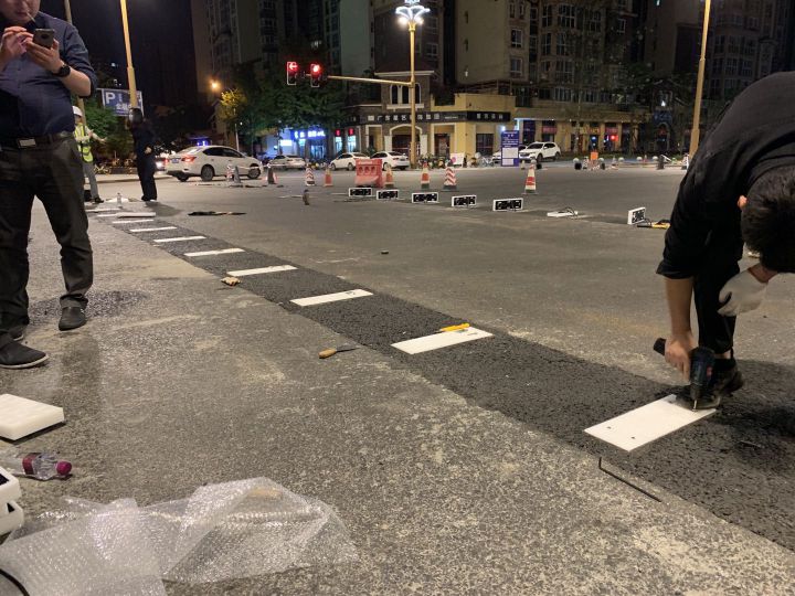 智慧斑馬線-施工現場