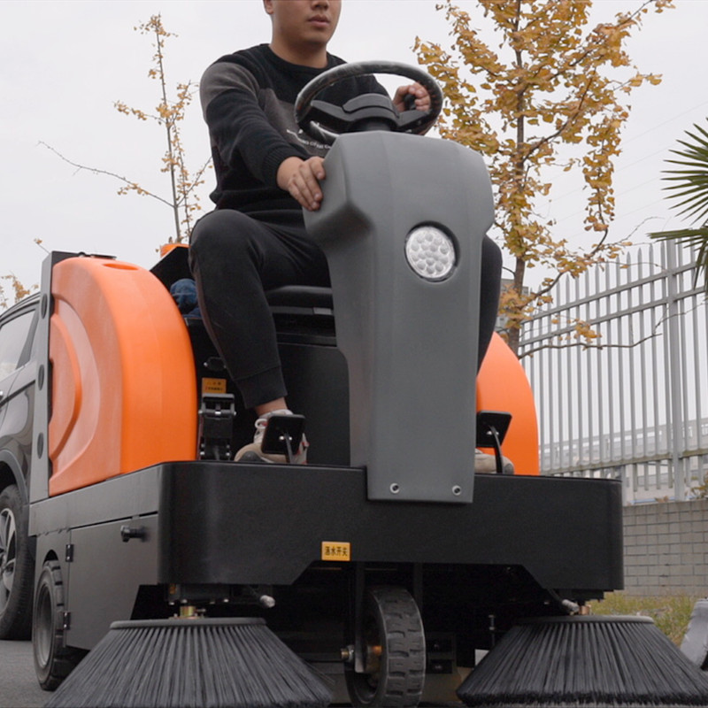 工廠車(chē)間環(huán)境選擇電動(dòng)掃地機(jī)的標(biāo)準(zhǔn).jpg